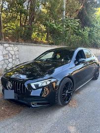 Mercedes-Benz Classe A200 Premium AMG Night Pack