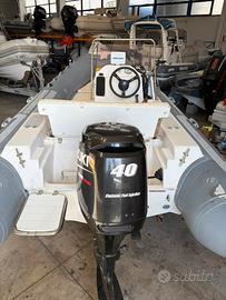 Sacs 475 con Suzuki 40hp