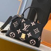 Borsa a mano Louis Vuitton LV Madeleine BB