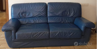 Divano in pelle blu