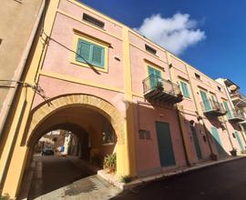 MONOLOCALE A SANTA FLAVIA