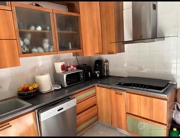 Vendi cucina  con   Elettrodomestici inclusi