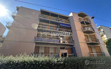 Trilocale a due passi dal mare