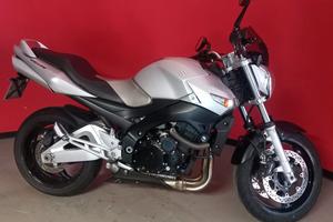 Suzuki GSR 600
