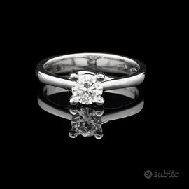 ANELLO SOLITARIO NUOVO ORO 18 KTBRILLANTE 0.57 CT