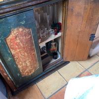 Antico mobiletto in legno massello dipinto