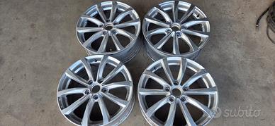 cerchi in lega originali Volkswagen 17"