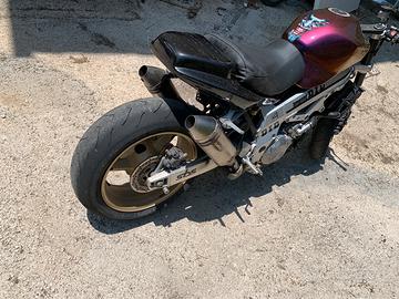 Moto. Suzuki 1000