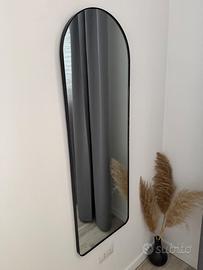 Specchio da parete in metallo nero Maison du Monde