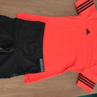 Completo sportivo Adidas unisex con omaggio