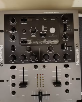 Mixer DJ Numark  X6