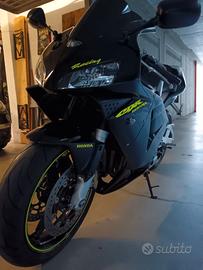 HONDA CBR 600 RR 