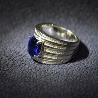 Anello oro bianco con cianite blu e 120 diamanti