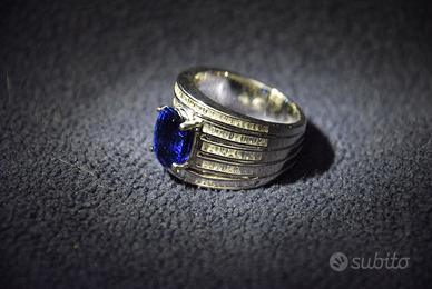 Anello oro bianco con cianite blu e 120 diamanti
