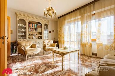 Appartamento di 184 m² con 5 locali a Quartu Sant'