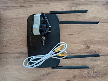 Router Wi-Fi TP-Link Dual Band con 4 Antenne