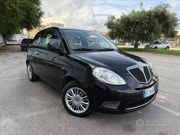 Lancia Ypsilon 1.4 Argento Ecochic GPL