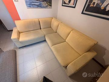Divano angolare giallo senape misure 187 * 238 cir