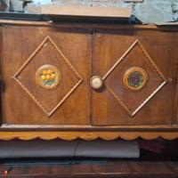 Credenza vintage anni ’50/’60 con decorazioni 