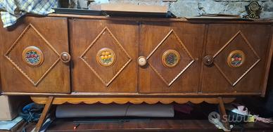 Credenza vintage anni ’50/’60 con decorazioni 