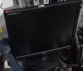 monitor quadrato L1734S LG