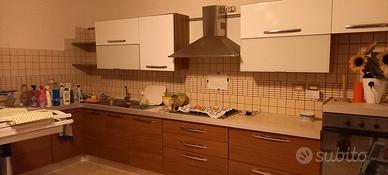 cucina moderna, come nuova