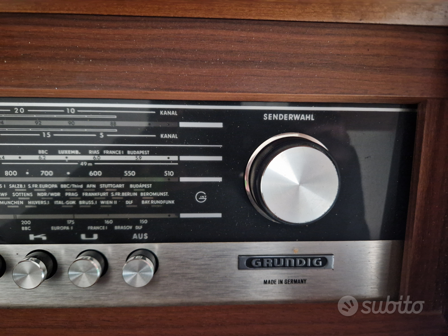 Mobile con Giradischi grundig anni 60 - Collezionismo In vendita a Savona