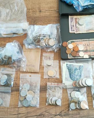 Lotto 284 monete estere anni 1940-90 + 7 banconote