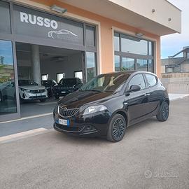 Lancia Ypsilon 1.0 FireFly 5 porte S&S Hybrid Silv