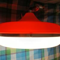 Bella lampada SPACE AGE a sospensione b.co/arancio