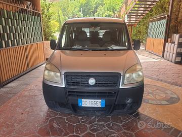 Fiat dobko autocarro 5 posti