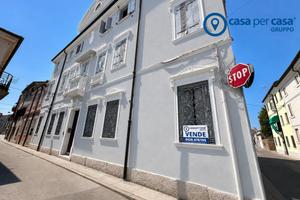 Prestigioso ufficio al piano terra in centro stori