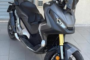 Honda X-adv 750