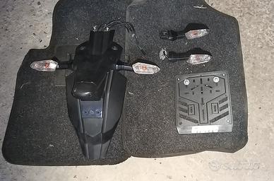 Kawasaki er-6n 650 parafango e freccie 