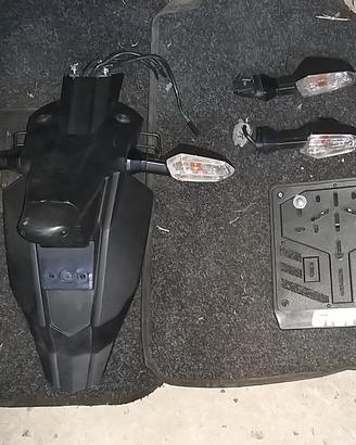 Kawasaki er-6n 650 parafango e freccie 