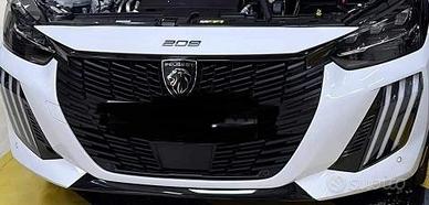 New Peugeot 208 GT Line in ricambio