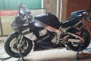 Yamaha yzf - r1 Black Edition