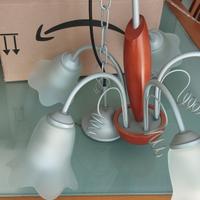 Lampadario con inserto in ciliegio