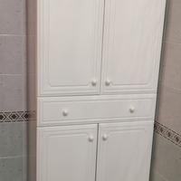 Mobile bianco laccato per bagno