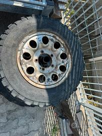 Pneumatici e cerchi 205/70R15