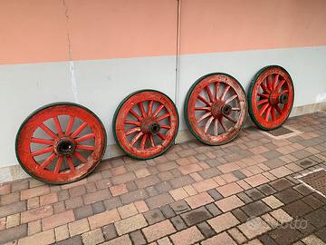 Ruote da carro agricolo sardo in perfette con