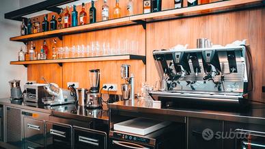 Arredamento completo per sala, bar e zona lounge