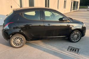 Lancia y 1.3