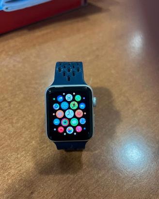 Apple Watch Series 3 (GPS + Cellular) acciaio
