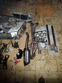 Aprilia rsv4 ricambi