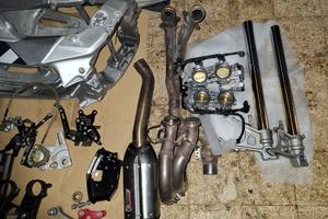 Aprilia rsv4 ricambi