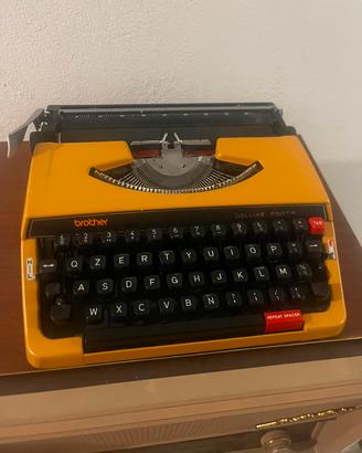 macchina da scrivere Brother Deluxe 250TR
