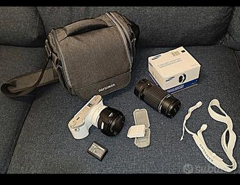 Macchina fotografica  Samsung NX300, colore bianco