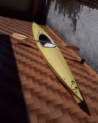 kayak in v.t.r.