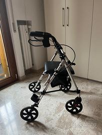 Girello per disabili con sedile e portaoggetti